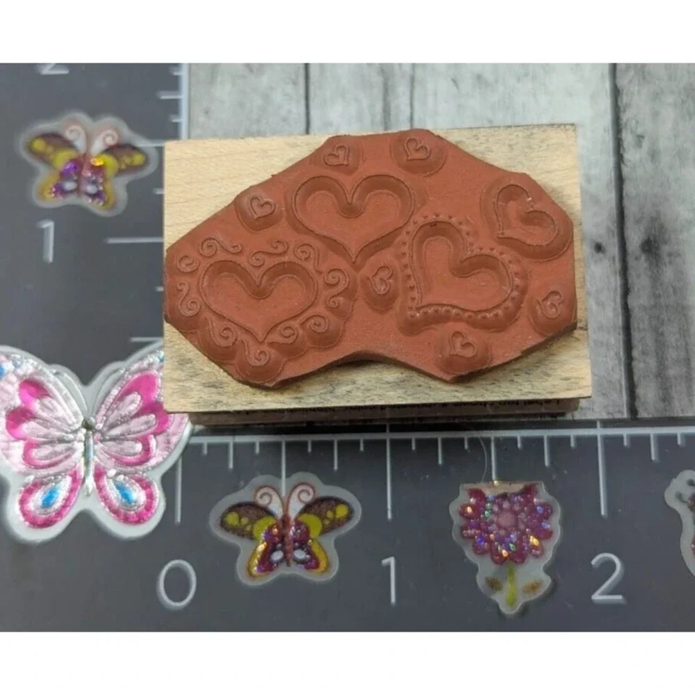 Hero Arts Heart Border Swirl C1151 Rubber Stamp Wood #C22